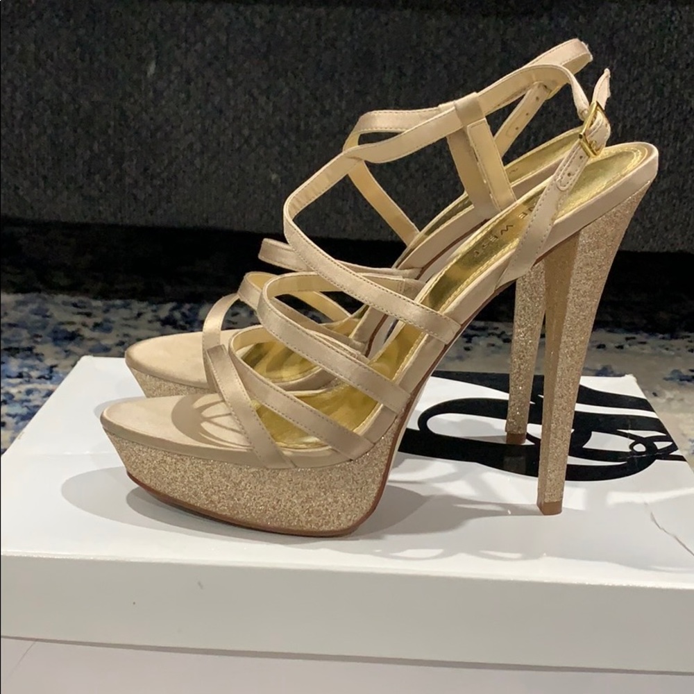 SOLD Nine West light gold/champagne heels